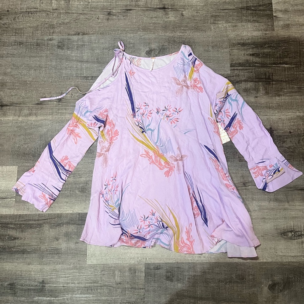 FREE PEOPLE Clear Skies Cold Shoulder Tunic in Lilac - Picture 4 of 9